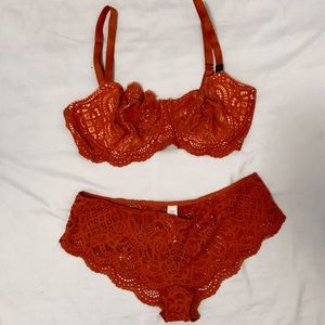 Victoria’s Secret bra and panty set